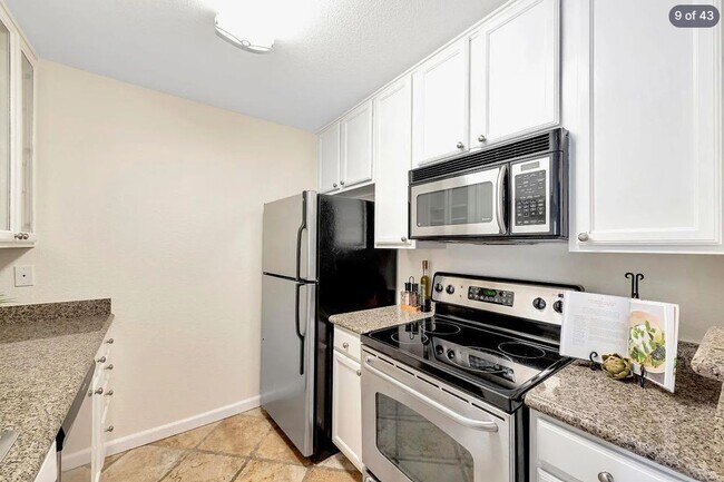 Foto del edificio - 1046 Yarwood Ct