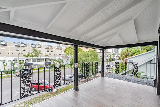 Building Photo - 424 2nd St N