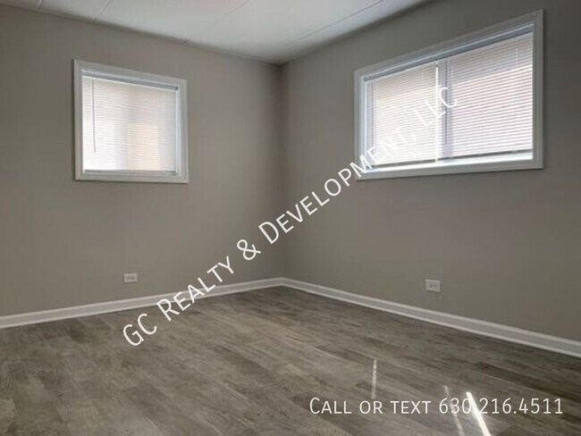 Foto del edificio - 342 Wilson Ave