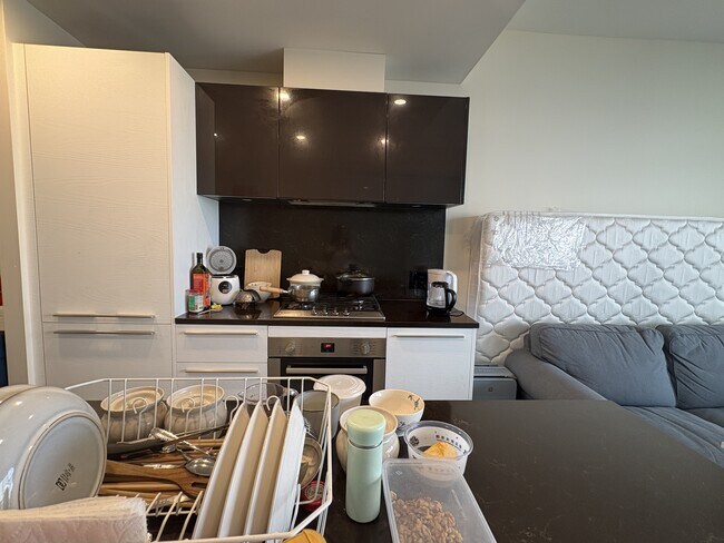 Photo du bâtiment - 6383 McKay Ave
