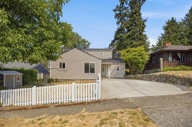 Photo - 1742 S Shelton St House