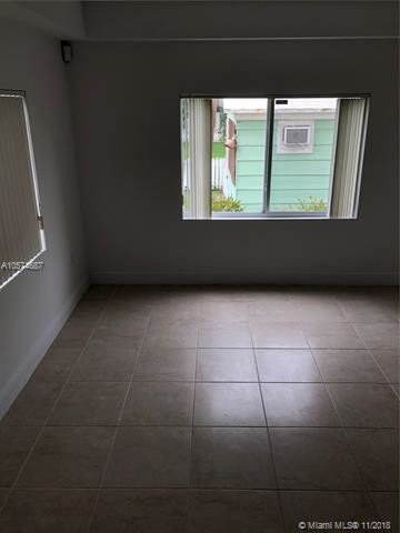 Foto del edificio - 1710 Mayo St