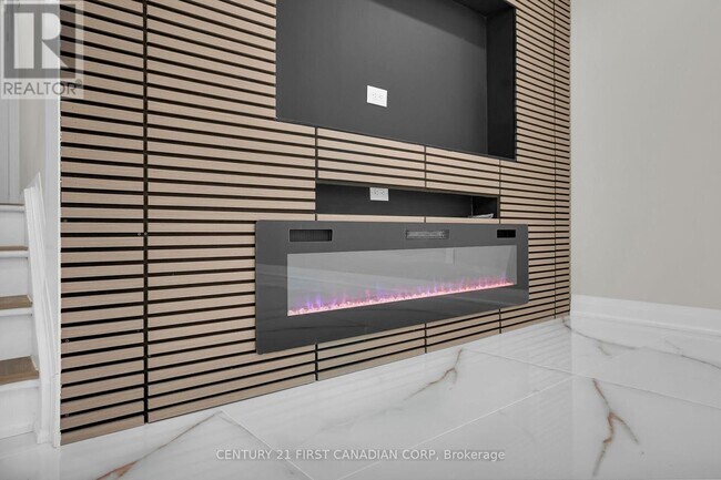 Building Photo - 1046 Jalna Blvd