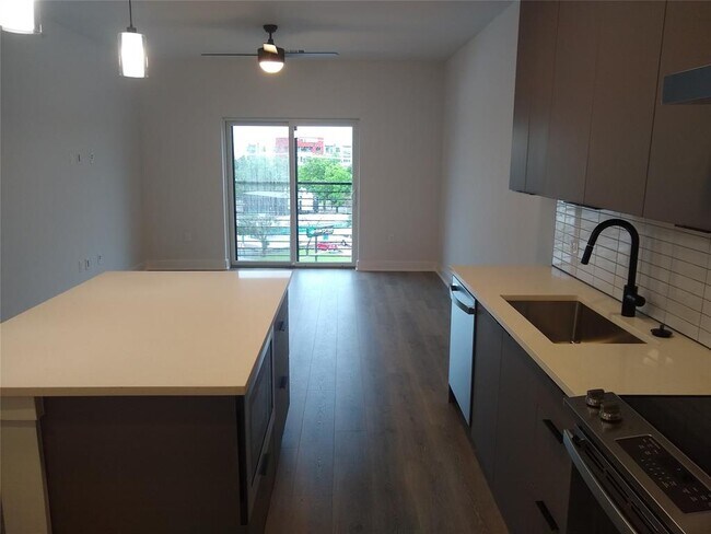 Foto del edificio - 2220 Webberville Rd