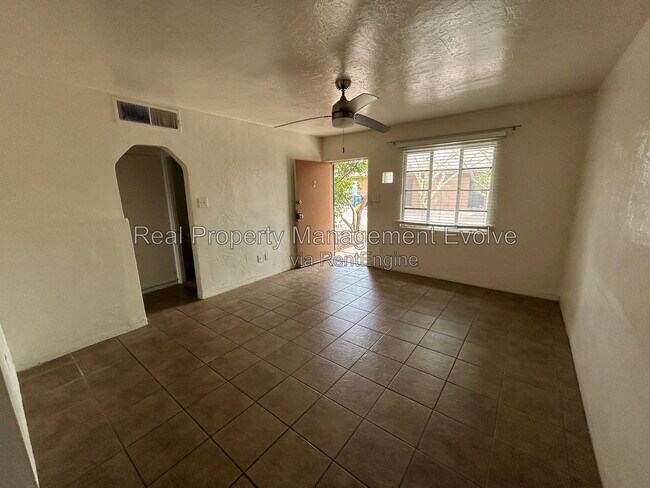 Building Photo - 338 W Highland Ave