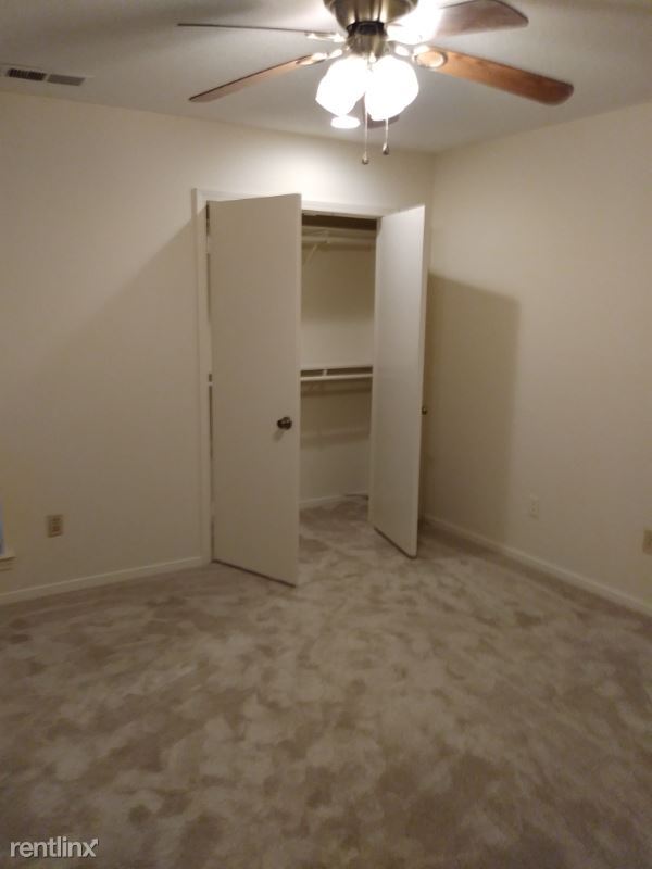 Building Photo - 3957 Grahamdale Cir