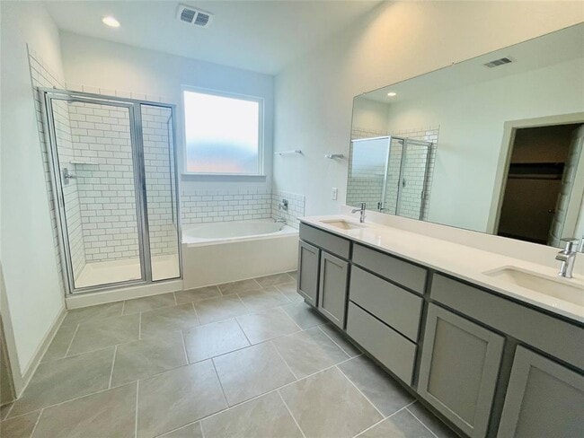 Building Photo - 1718 Bryson Heights Dr