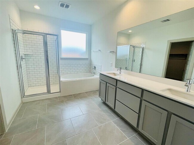 Foto del edificio - 1718 Bryson Heights Dr