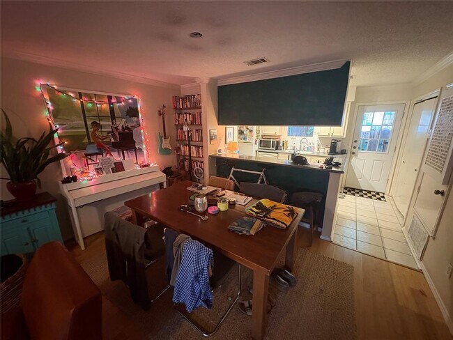 Foto del edificio - 6739 Old Quarry Ln