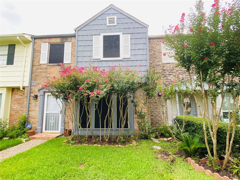 8371 Nairn St, Houston, TX 77074 Condo for Rent in Houston, TX