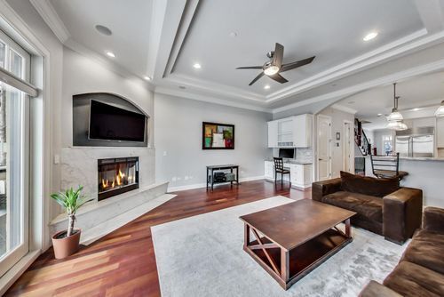 Foto del edificio - 1337 W Roscoe St