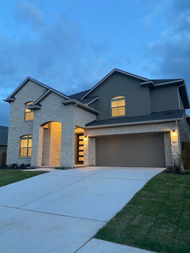 Building Photo - 16805 Lemonia Cove