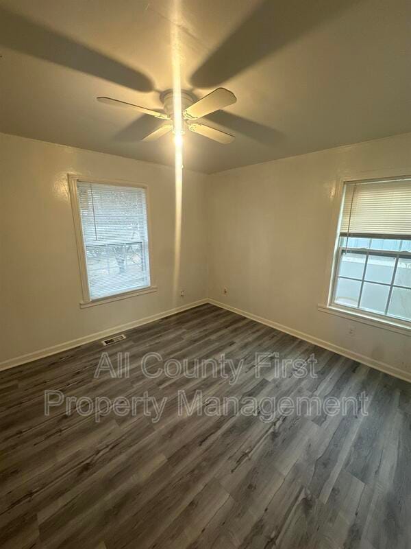 Foto del edificio - 428 Rays Rd