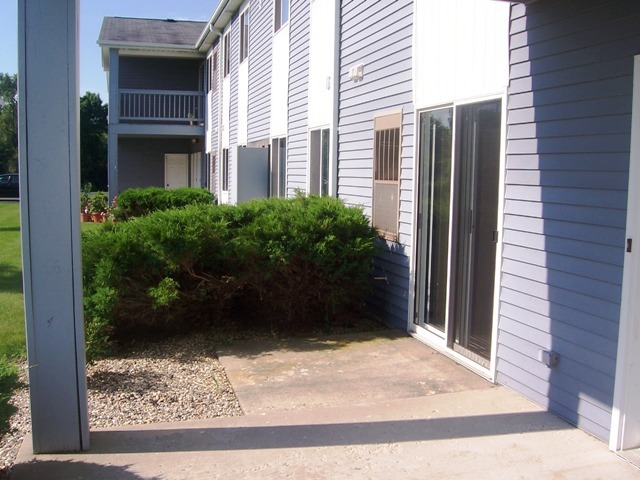 Building Photo - 307 Meadowview Ct