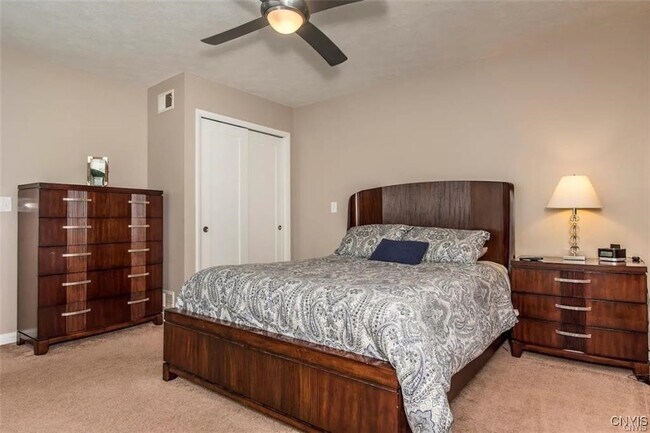 Foto del edificio - 4 24th Ave