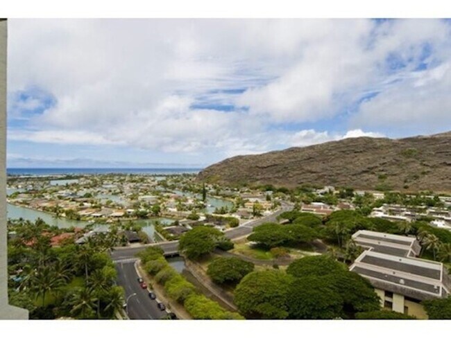 Foto del edificio - Resort style living in Hawaii Kai 2 Bedroom