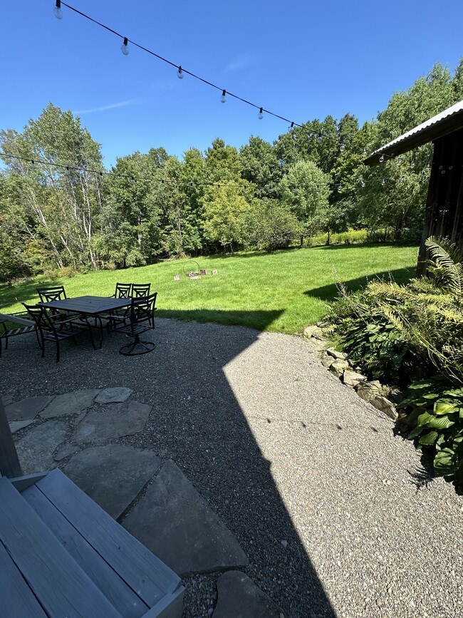 Building Photo - 62 Mt Pleasant Rd