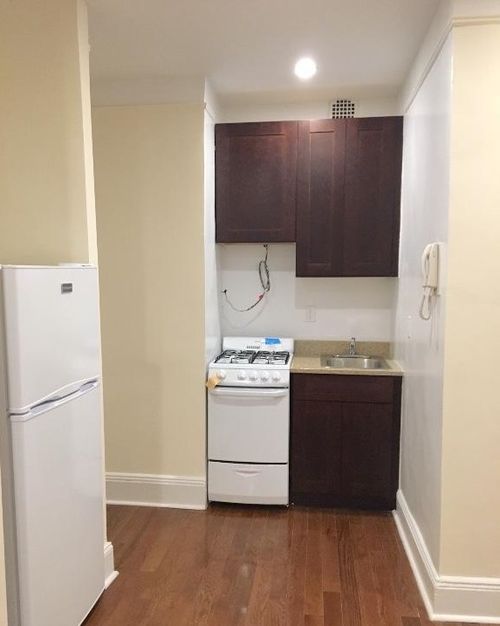 Foto del edificio - 19 E 80th St