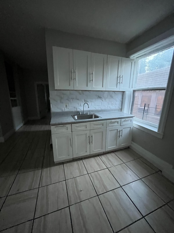 Foto principal - 262 Elmwood Ave