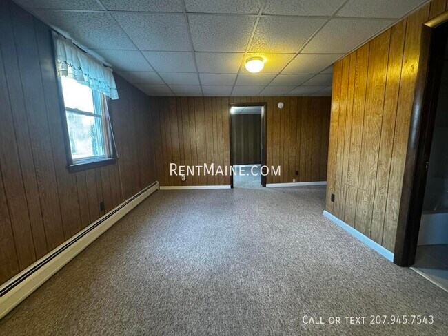 Building Photo - 282 Main St