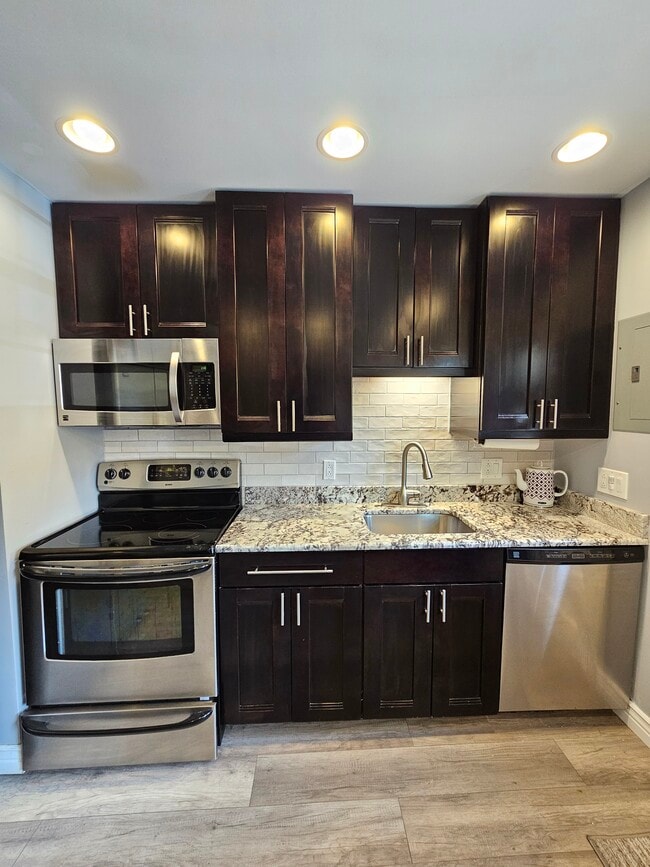 Foto del edificio - 4073 Spruce Way