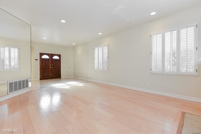 Building Photo - 6 br, 4 bath House - 5 Blessing