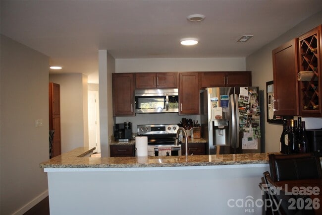 Building Photo - 18749 Vineyard Point Ln