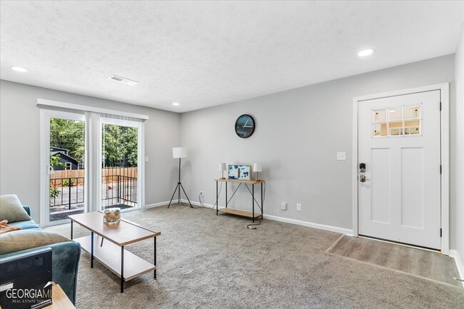 Building Photo - 1701 Hawthorne Ave