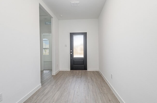 Building Photo - 545 Ml Trce Wy