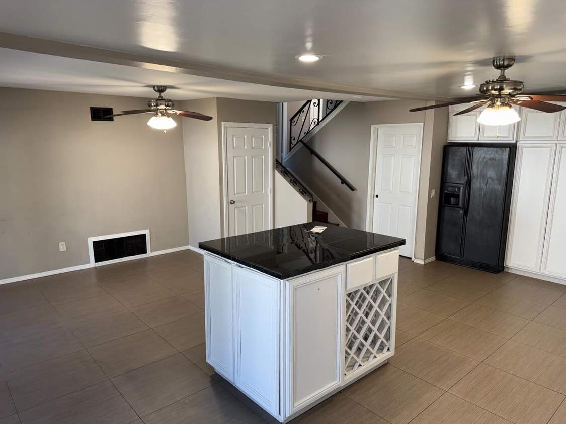 Foto principal - 3041 Dardaina Dr