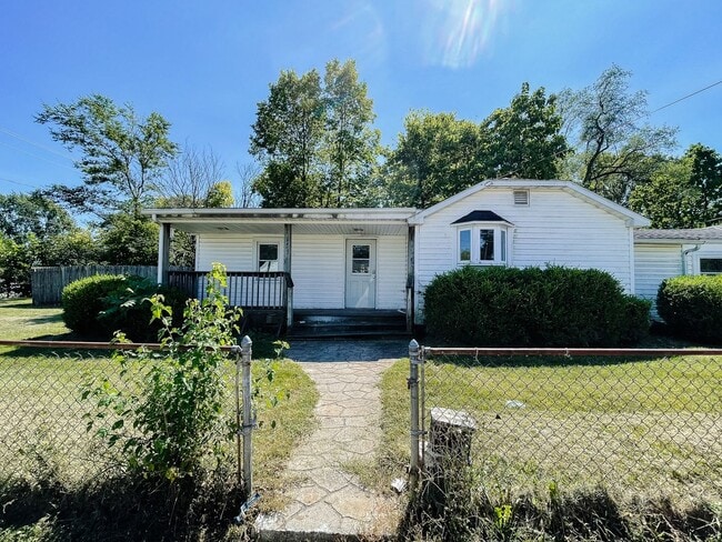Foto del edificio - Fenced Yard
