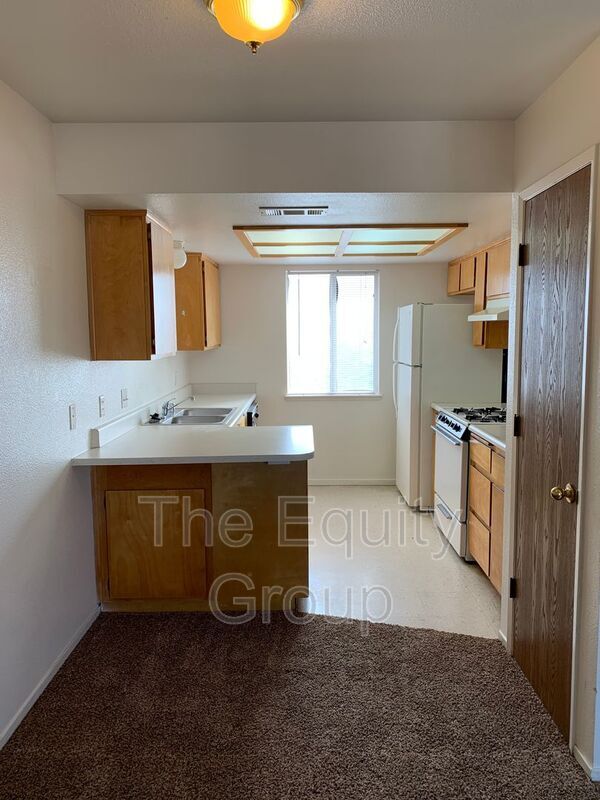 Building Photo - 3739 W Myrtle Ct