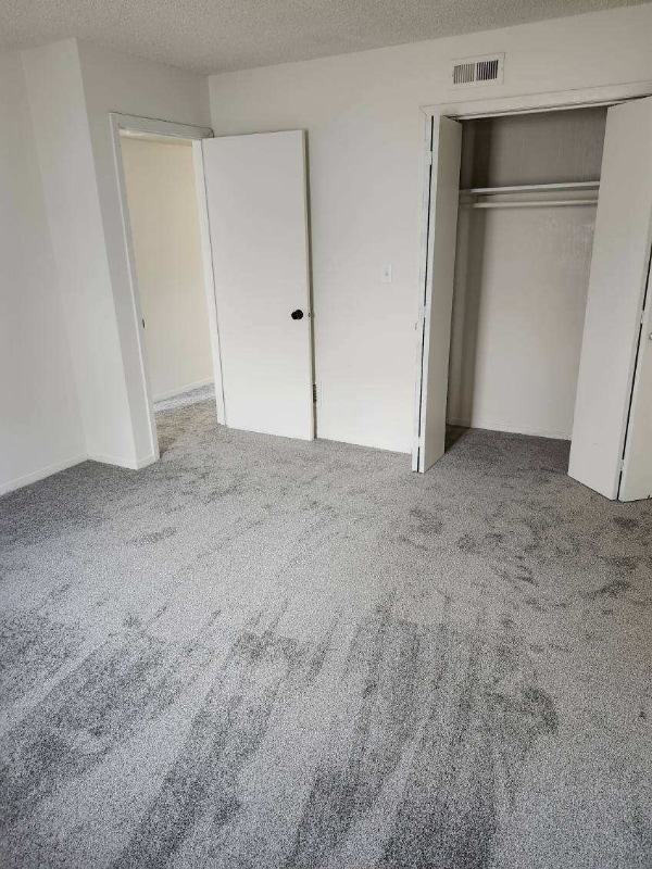 Building Photo - 911 Garfield St