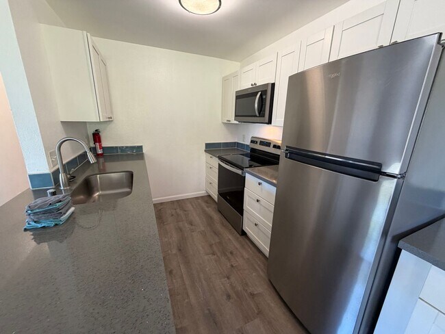 Building Photo - 2 Bedroom Kihei Condo