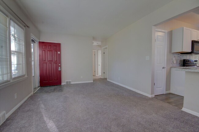Foto del edificio - 2 Bed Bettendorf Home