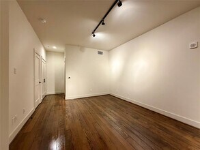 Building Photo - 4411 Dallas St