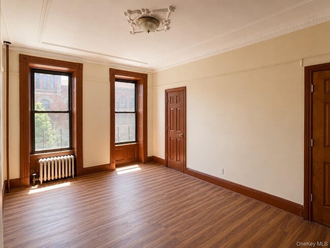 Building Photo - 831 Greene Ave