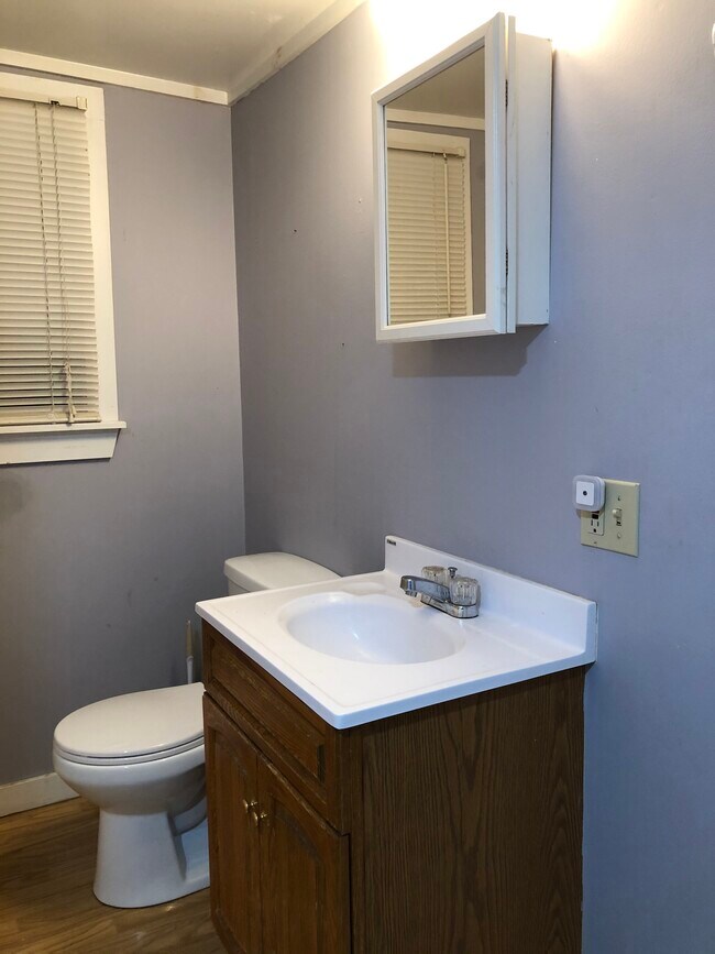 Bathroom - 56 Thomas Point Rd