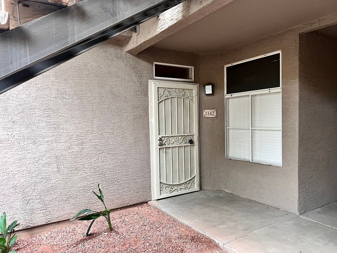 3830 E Lakewood Pkwy W, Phoenix, AZ 85048 Condo for Rent in Phoenix