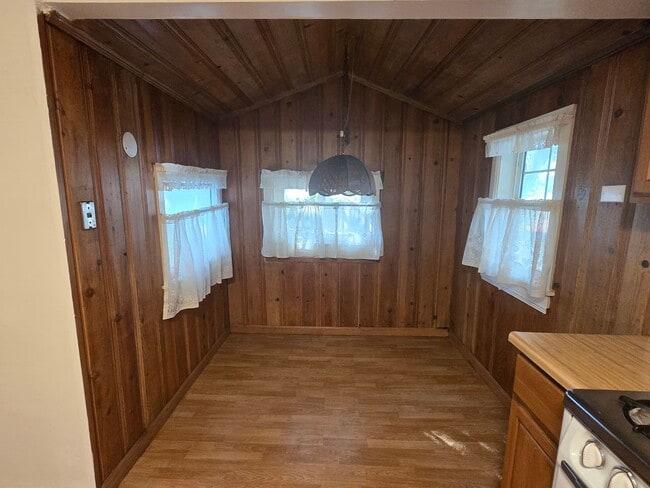 Foto del edificio - Single Story Home in El Sobrante... Available Now !!