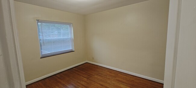 Dormitorio 2 - 602 Northridge Rd
