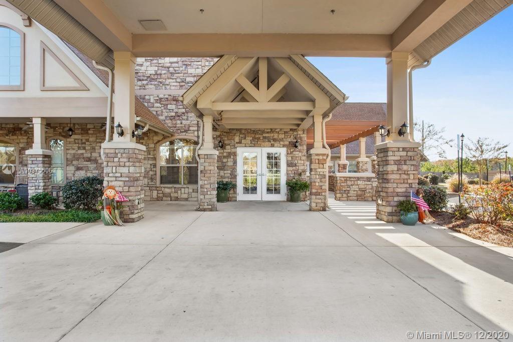 Foto principal - 135 Hillside Dr