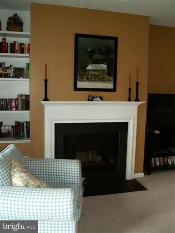 Foto del edificio - 1724 Lake Shore Crest Dr