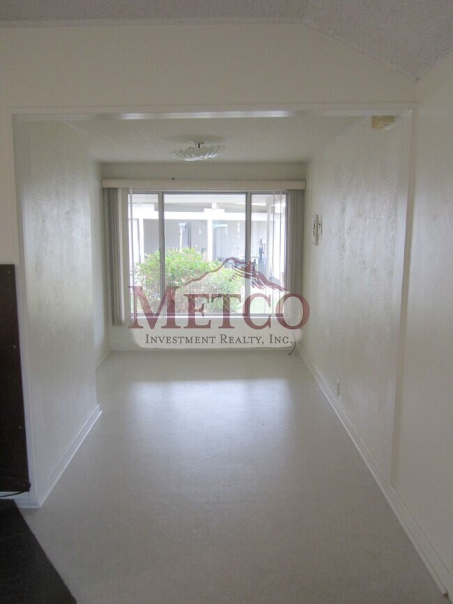 Foto del edificio - 2150 Van Buren St