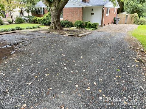 Building Photo - 850 Montford Dr