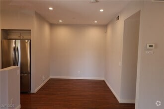 Building Photo - 251 S Green Valley Pkwy