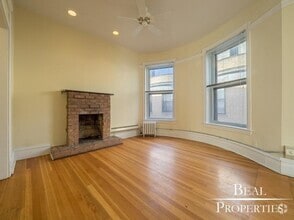 Building Photo - 1218 N Dearborn St