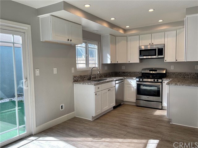 Building Photo - 8150 Santa Inez Dr