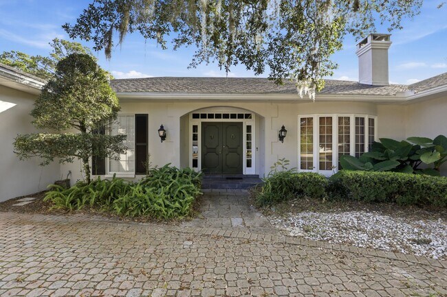 Foto del edificio - 3 Bed 3.5 Bath Gainesville Golf and Country Club Beauty