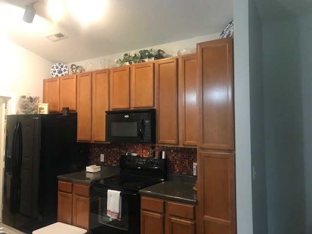 Building Photo - 33 Kassebaum Ln